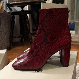 L'INTERVALLE Red Snake Heeled Boots